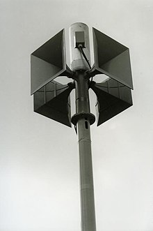 HLS electronic siren Bundesarchiv B 422 Bild-0010, Sirene.jpg