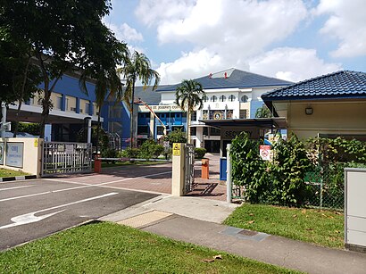 How to get to Chij St Joseph's Convent with public transport- About the place