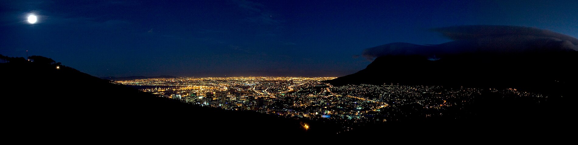 Cape-Town-Panorama-Night-Signal-Hill-Table-Mountain.jpg