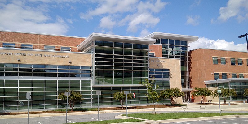 File:Carver HS, Towson Md.jpg