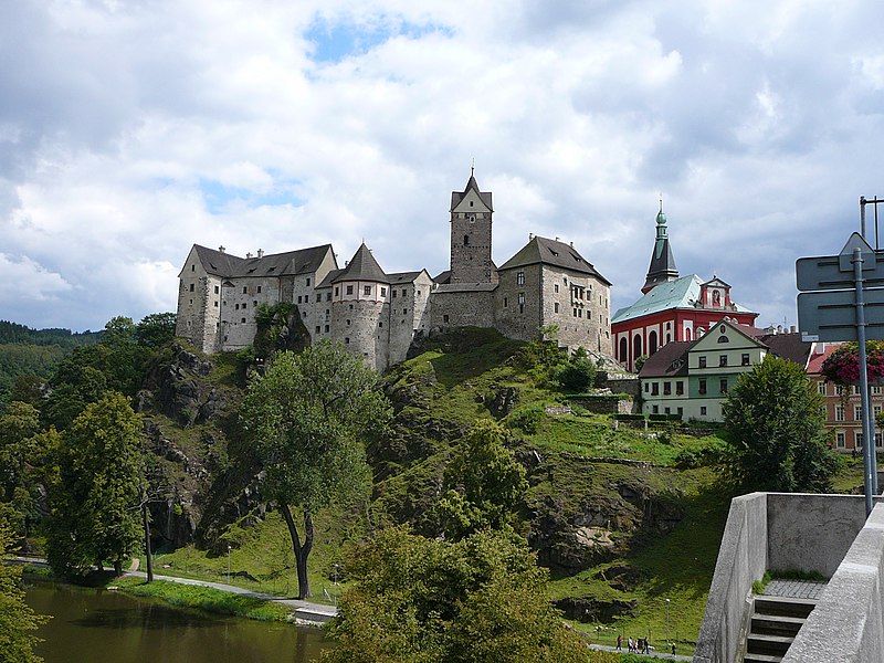 File:Castle Loket,(hrad Loket) - panoramio.jpg