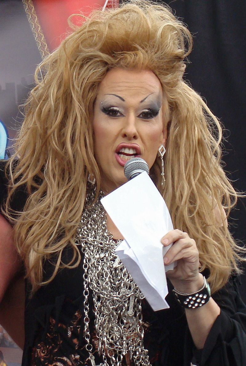 Chi Chi LaRue - Wikipedia