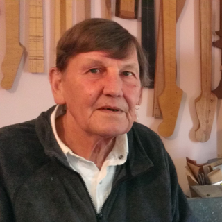 <span class="mw-page-title-main">Chris Eccleshall</span> English luthier (1948–2020)