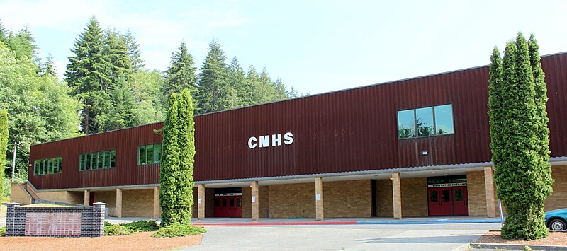 File:Clatskanie Middle High School - Clatskanie Oregon.jpg