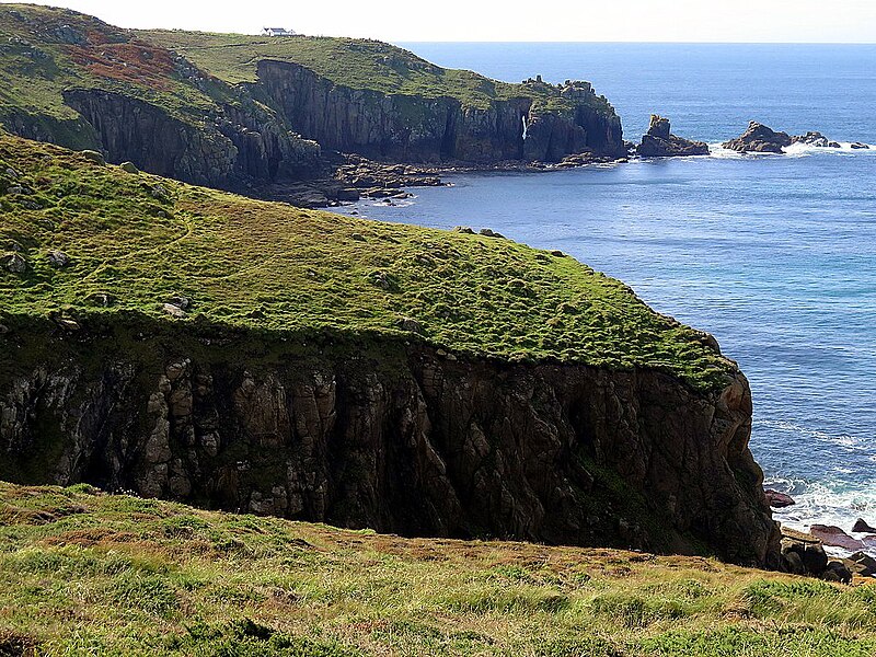 File:Cliffs near Maen Castle - geograph.org.uk - 5155639.jpg