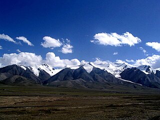 <span class="mw-page-title-main">Kunlun Mountains</span> Mountain range in China