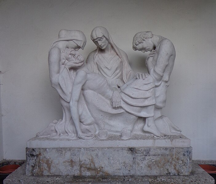 File:DSC01843 Crypt 25 (Petersfriedhof Salzburg) Thorak.jpg