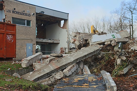 Demolition Scheldebad in Temse