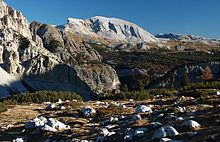 Motive entstanden im Frühsommer 2019 unter anderem in den Pragser Dolomiten in Südtirol, Italien.[1]