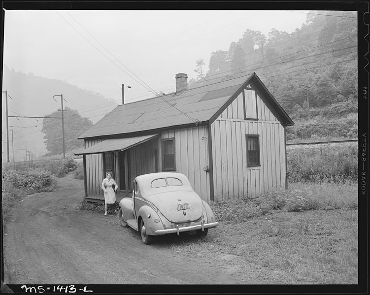 File:Dr. Rucker's office. He is in this office one hour daily, Ths nearest telephone to the camp is two and half miles... - NARA - 540788.jpg