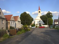 Náves a kostel sv. Barbory