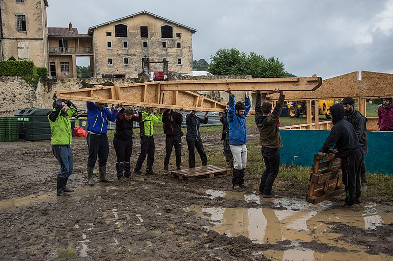 File:EHZ festibaleko desmuntaia 2017.jpg