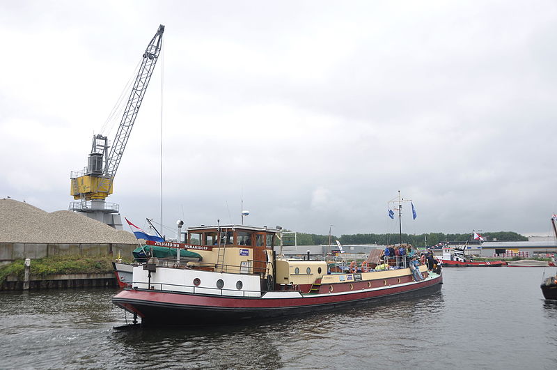 File:ENI 02000812 VOLHARDING In de haven van Beverwijk (02).JPG