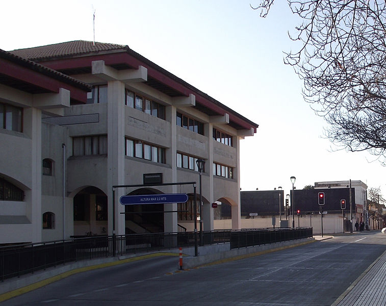 File:Edificio Servicios Publicos La Serena.jpg