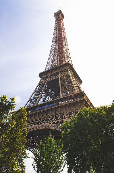 File:Eiffel Tower from immediately beside it, Paris 12 September 2015.jpg