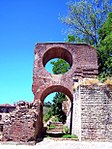 El Huevo (Restos de la Ferrería de San Blas en Sabero) - panoramio.jpg