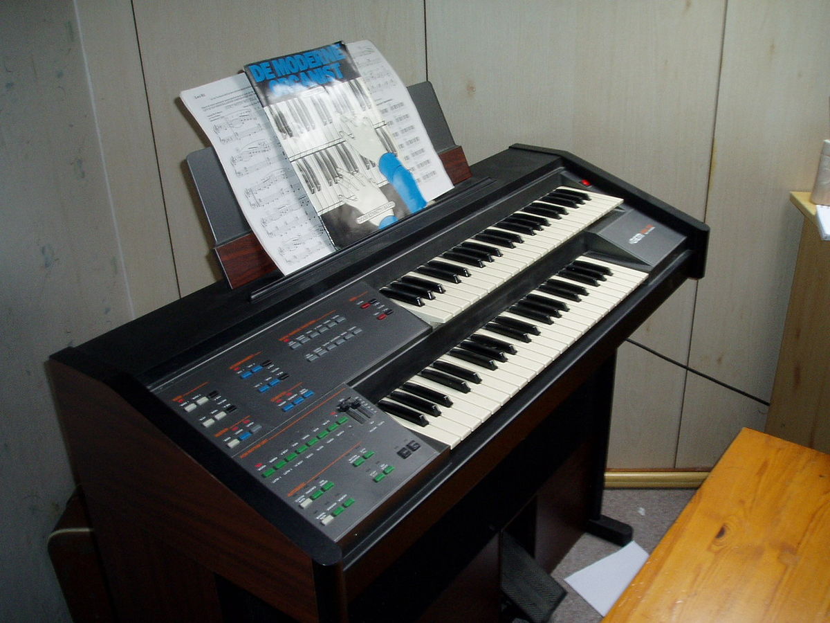 Electronic keyboard - Wikipedia