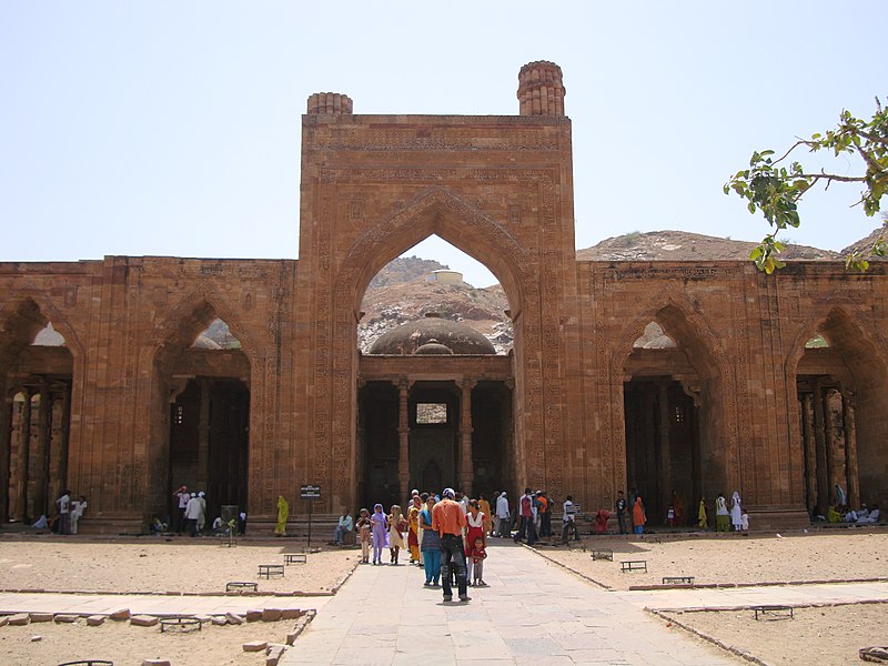 File:Exterior View of monument.JPG