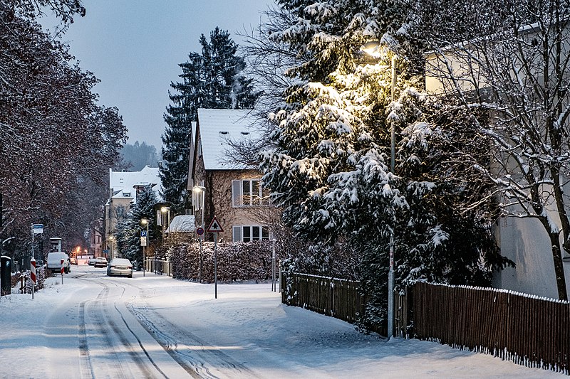 File:Fürststraße in Blickrichtung Süden in Tübingen mit Schnee 2018.jpg