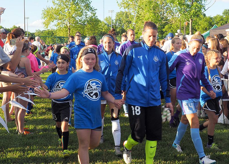 File:FC Kansas City v Orlando Pride (27327613916).jpg