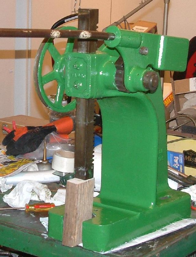 Machine press - Wikipedia