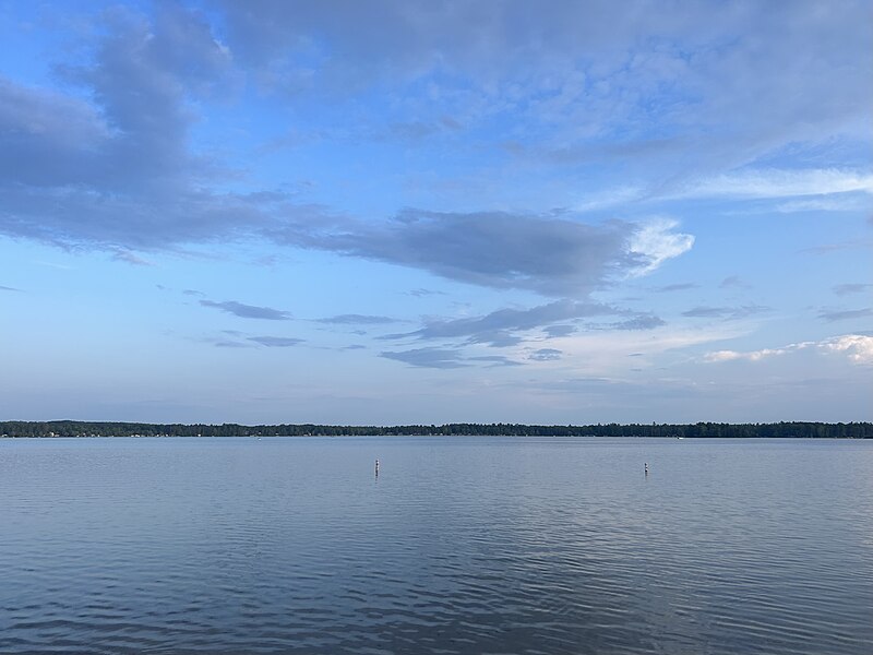 File:Fife Lake from Lakeside Park.jpg