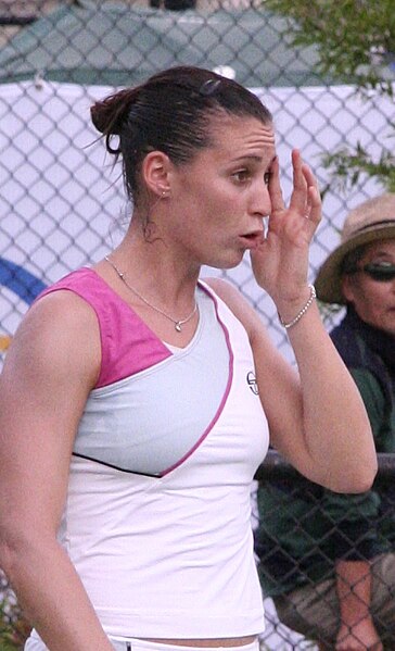 File:Flavia Pennetta 2007 Australian Open womens doubles R1.jpg