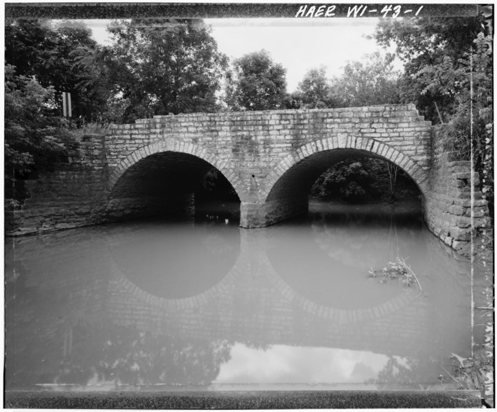 File:GENERAL VIEW OF BRIDGE, LOOKING SOUTH - Wrightstown Bridge, Spanning East River, on Mallard Road, Wrightstown, Brown County, WI HAER WIS,5-WRITO,1-1.tif