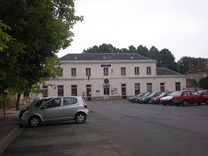 Clermont-de-l'Oise station