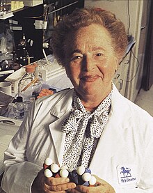 Gertrude Elion 1991.jpg