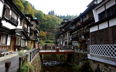 Ginzan onsen 2009D.jpg