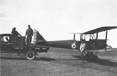 Gypsy Moth nr 122 z 18 (B) Sqn RCAF - 1938.jpg