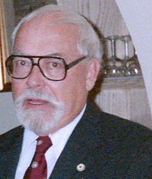 File:Harry Harrison.jpg