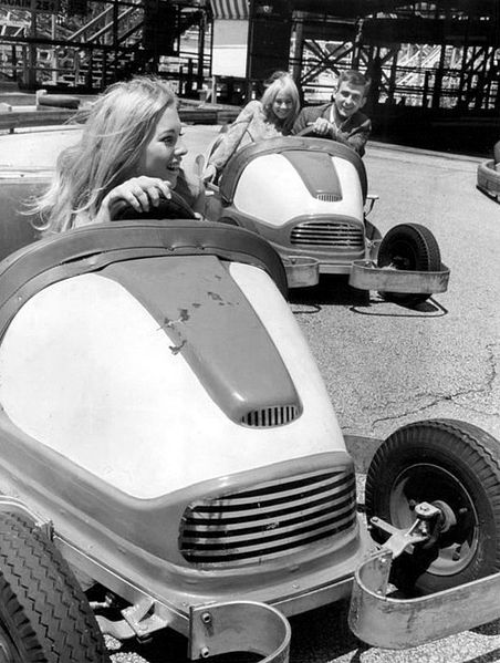 File:Hot Rods track Riverview Park Chicago 1967.JPG