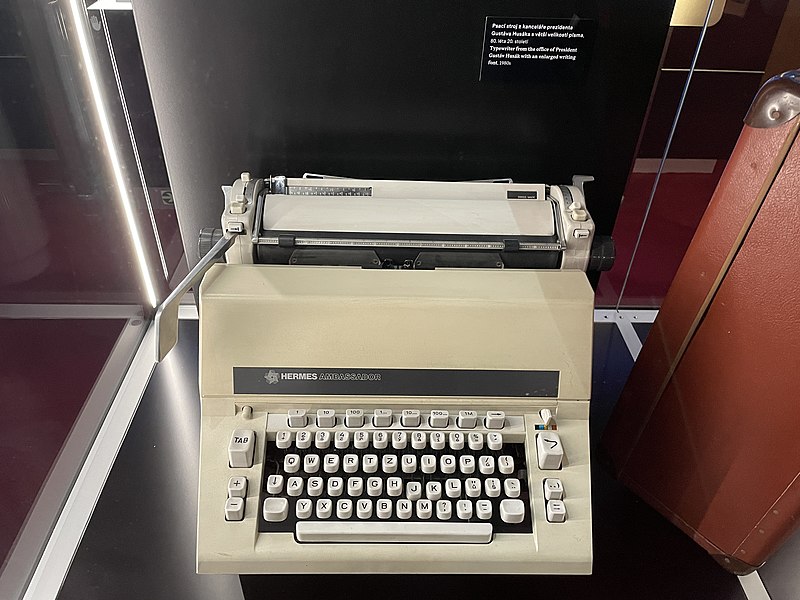 File:Husak Typewriter.jpg