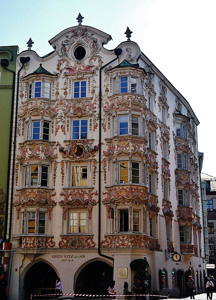 File:Innsbruck Helblinghaus am Tag.jpg