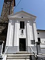 La facciata della chiesa di San Matteo, Isola, Rovegno, Liguria, Italia