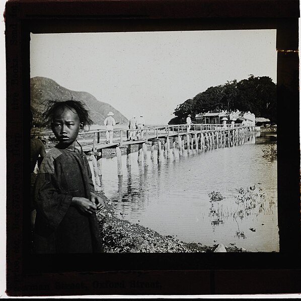 File:Japanese-Chinese(?) child by river, early 1900s (2464880677).jpg