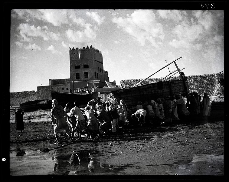 File:Jubail, Saudi Arabia by Mountain, 1935 37.jpg