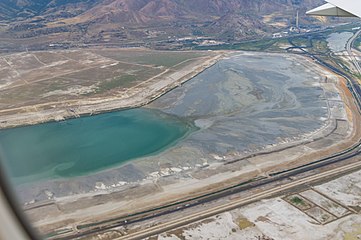 Instalación de relaves de la mina de cobre a cielo abierto Bingham Canyon en Utah, EE. UU.