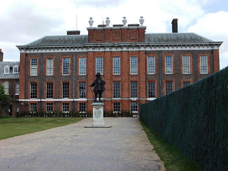 File:Kensington Palace - DSCF0295.JPG