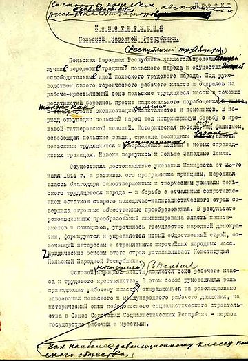 Fil:Konstytucja_PRL_draft_with_Stalin_remarks.jpg