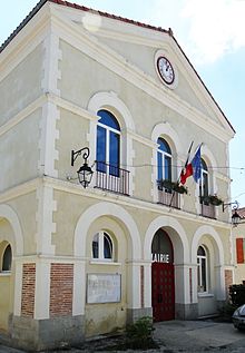 Ang Town Hall sa La Sauvetat-de-Savères