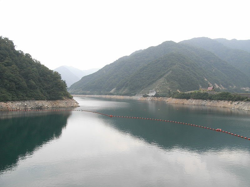 File:Lake Katsurako.JPG