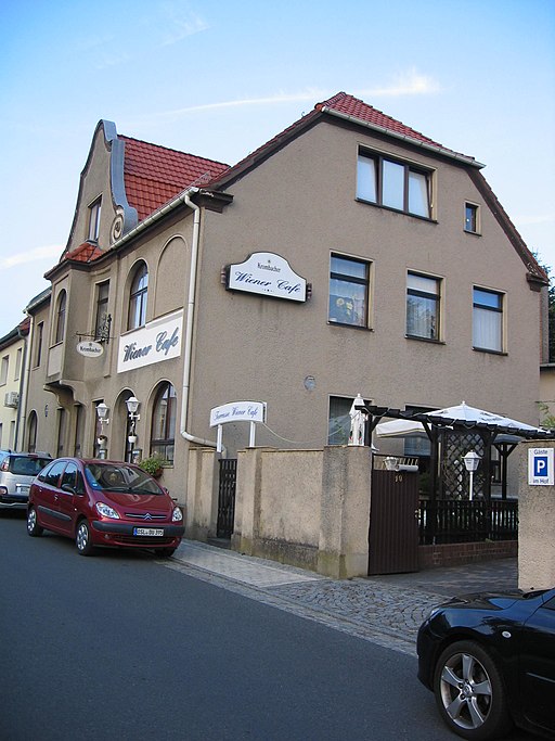 Lauchhammer, Friedrichsthaler Str. 10, Wiener Cafe Südwestansicht, 02