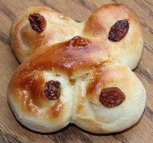 Swedish lussekatt or Lucia bun LucyBun.jpg