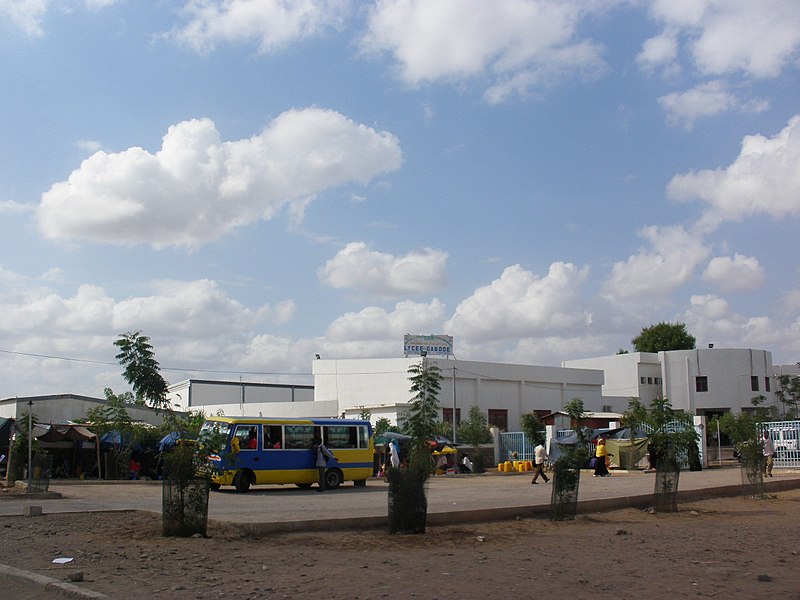 File:Lycée Gabode - panoramio.jpg