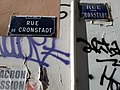 Ancienne et nouvelle plaques de la rue de Constradt, en mars 2019.
