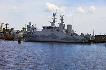 HMS Sturkö (M14) i Karlskrona örlogsbas våren 2008.