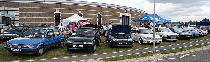 File:Maestro Owners Club stand Gaydon.jpg